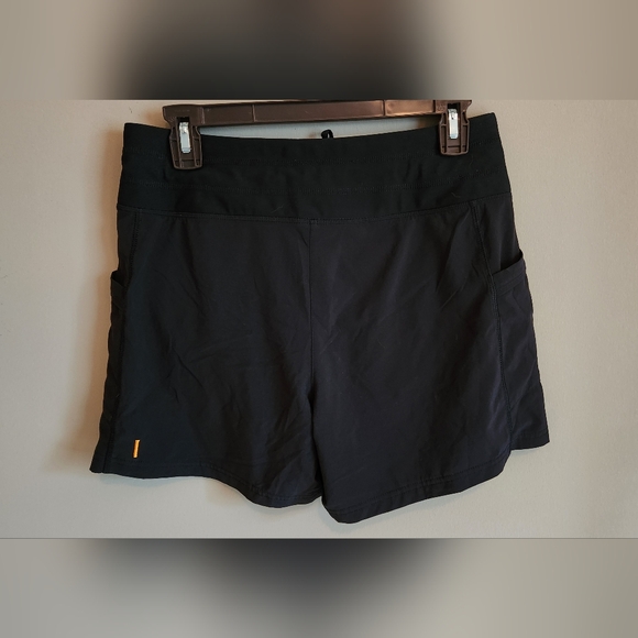 Lucy - Revolution Active Shorts - Picture 2 of 3